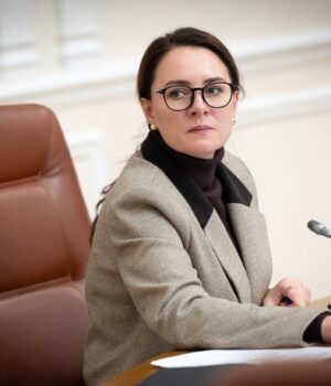 3_sviridenko_facebook_com_kabminua__0931c7bda16fa43cbed52ff8fb06d5c2_1300x820.jpg Україна відкрила перший агрохаб в Африці: Свириденко назвала країну