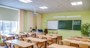 В окупованому Криму поглиблюється освітня криза через масове звільнення вчителів В окупованому Криму поглиблюється освітня криза через масове звільнення вчителів