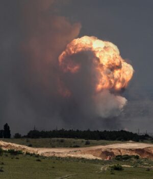 sklad_boepripasiv_vibuh_gettyimages_1542006553__1__52f53d5a17eb255cfc562e1266d1e405_1300x820.jpg SCALP у справі: Україна завдала точкових ударів по складах з ударними дронами РФ