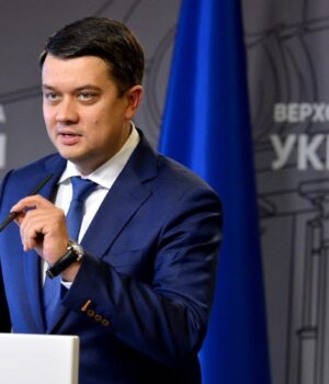 Депортація-українців-з-Європи-“залишиться-на-рівні-розмов”,-–-Разумков Депортація-українців-з-Європи-“залишиться-на-рівні-розмов”,-–-Разумков