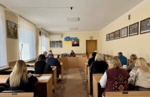 Засідання постійної комісії Нововолинської міської ради: обговорення бюджету та розвитку освіти Підготовка-до-58-ї-сесії-Нововолинської-міської-ради:-депутати-працюють-у-постійних-комісіях