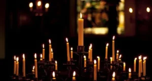 Яке релігійне свято відзначається 15 квітня Яке релігійне свято відзначається 15 квітня