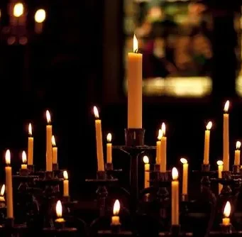 Яке релігійне свято відзначається 15 квітня Яке релігійне свято відзначається 15 квітня