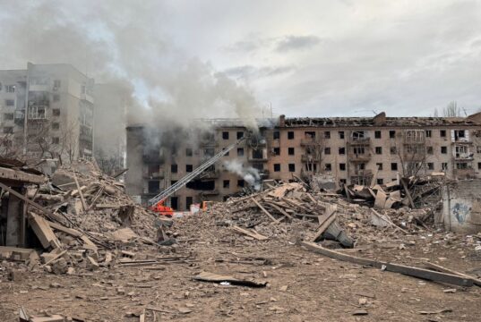 Авіаудар Росії по Слов’янську: значні руйнування та один постраждалий Зруйнована історична памʼятка: Росія скинула ФАБ на центр Словʼянська (фото)