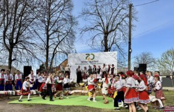 Благодійний культурно-мистецький захід у Благодатному: святкування Великодня та підтримка військових Великдень-у-Благодатному:-відбувся-благодійний-захід-на-підтримку-Захисників