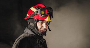 Вночі Харків зазнав атаки ударними безпілотниками: поранені та пошкодження Росіяни вдарили по Харкову дронами: палають автомобілі, є поранені