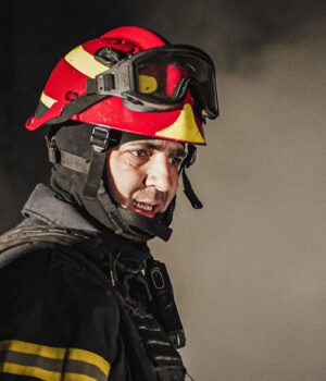 Росіяни вдарили по Харкову дронами: палають автомобілі, є поранені