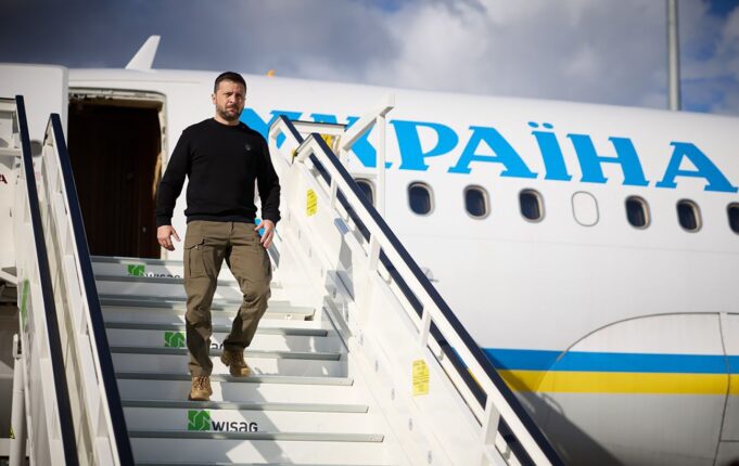 Президент України Володимир Зеленський отримає міжнародну нагороду “Чотири свободи” в Нідерландах Зеленський сьогодні відвідає Нідерланди: ЗМІ дізнались деталі візиту