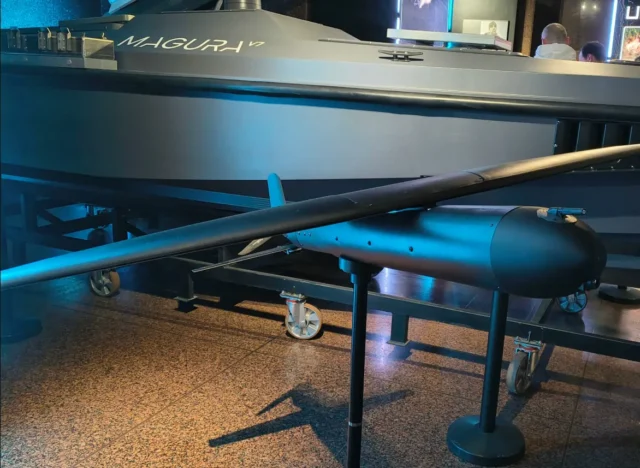 Нідерланди інвестують 248 мільйонів євро у виробництво дронів для ЗСУ Нідерланди інвестують 248 мільйонів євро у виробництво дронів для ЗСУ