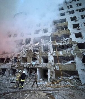 Всю-ніч-РФ била-по-Одесі-ракетами-і дронами:-атака-забрала-багато-життів-–-нові-дані