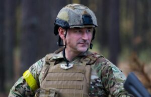 Командувача ОК “Схід” Братішка зняли з посади: ЗМІ розкрили, хто його замінить Командувача-ОК-“Схід”-Братішка-зняли-з-посади:-ЗМІ-розкрили,-хто-його-замінить