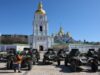 Митрополит Епіфаній благословив евакуаційні автомобілі для українських військових В-Україні-–-евакуаційний-транспорт-У-Росії-–-ракети-і-танки-Що-освячують-російські-та.
