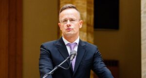 Зниклий після виборів Сійярто знайшовся за незвичайним заняттям, – ЗМІ Зниклий-після-виборів-Сійярто-знайшовся-за-незвичайним-заняттям,-–-ЗМІ