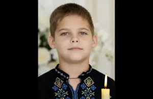 Мріяв стати футболістом: Черкаси прощалися з 8-річним Богданом, якого вбив російський дрон на дитячому майданчику Мріяв-стати-футболістом:-Черкаси-прощалися-з-8-річним-Богданом,-якого-вбив-російський-дрон-на-дитячому-майданчику
