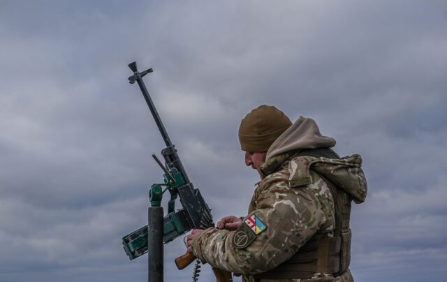 Росія готує великі удари по Україні під час Великоднього перемир’я Під прикриттям “перемир’я” РФ накопичила ракети і дрони для великих ударів по Україні, – ISW