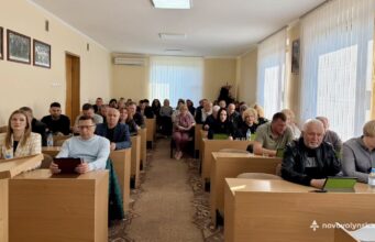 Сесія Нововолинської міської ради: вшанування героїв та нові програми розвитку Понад-сто-питань-опрацювали-депутати-на-сесії-міської-ради