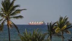 Іран оголосив про відкриття Ормузької протоки: вплив на ціни на нафту та ринки Іран-оголосив,-що-відкрив-Ормузьку-протоку.-Ціни-на-нафту-почали-падати