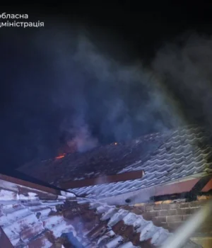 рф-атакувала-Запоріжжя-дронами,-є-поранений-і-пошкодження-житла