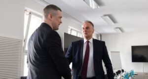 Україна та Diehl Defence уклали угоду про постачання ракет IRIS-T та розробку нових систем для... Ракети для F-16 та нові ППО: Україна уклала потужну угоду з Diehl Defence