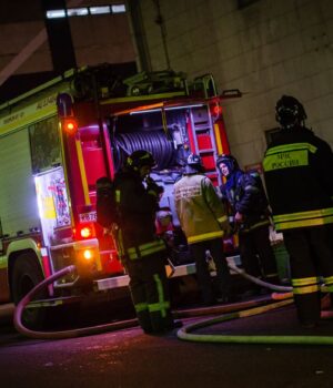 У Севастополі після атаки дронів горить порт: вибухи в районі ТЕЦ та аеродромів