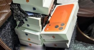 Волинський суд забрав у водія автобуса шість «Айфонів» і оштрафував на 54 тис. грн Волинський-суд-забрав-у-водія-автобуса-шість-«Айфонів»-і-оштрафував-на-54-тис.-грн