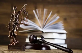 Довічне ув’язнення за вбивство двох дівчат у Києві: апеляційний суд підтвердив вирок Довічне-ув'язнення-за-вбивство-двох-дівчат-на-Подолі-в-Києві-–-суд-залишив-вирок-без.