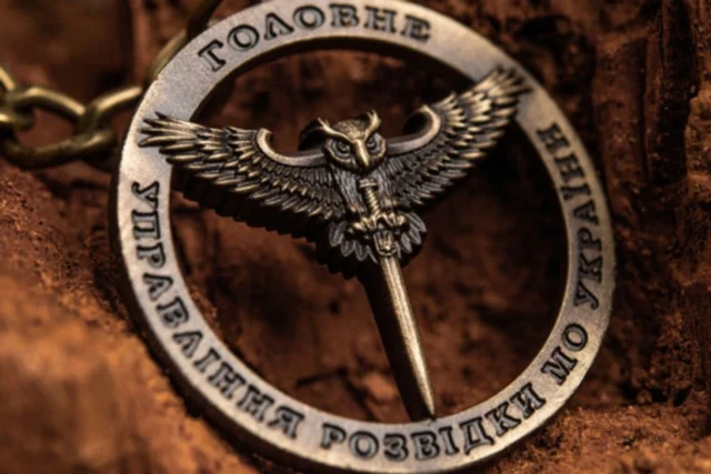 Ураження десантних кораблів і РЛС окупантів у Криму: деталі операції ГУР У-ГУР-показали-ураження-великих-десантних-кораблів-і-РЛС-окупантів-у-Криму