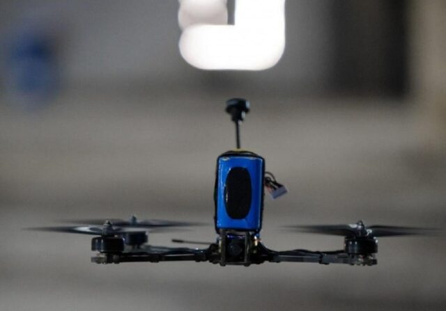 На Сумщині російські дрони атакували цивільні авто: є поранені На-Сумщині-російські-дрони-атакували-цивільні-авто:-є-поранені