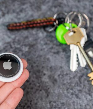 Невідомий-airtag-поруч:-як-зрозуміти,-що-за-вами-стежать-через-трекер