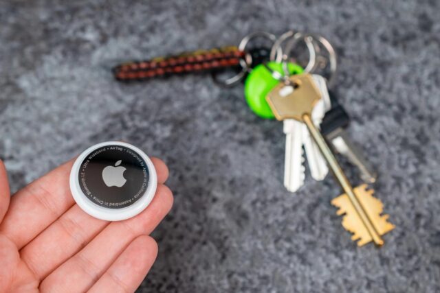 Невідомий AirTag поруч: як зрозуміти, що за вами стежать через трекер Невідомий-airtag-поруч:-як-зрозуміти,-що-за-вами-стежать-через-трекер