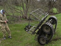 Роботизовані комплекси на фронті: нові технології в українській армії Український-«робот-взяв-полонених-без-жодного-пострілу».-Кажуть:-випробовують-новинки-для-фронту