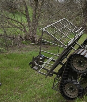 Роботизовані комплекси на фронті: нові технології в українській армії Український-«робот-взяв-полонених-без-жодного-пострілу».-Кажуть:-випробовують-новинки-для-фронту