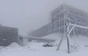 Непогода в Карпатах: туристам радять утриматися від походів У-Карпатах-посеред-квітня-розгулялася-зима-зі-снігом-–-туристам-не-радять-походи