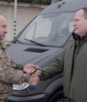 Палатний:-“Українська-команда”-передала-“швидку-допомогу”-батальйону-Героя-України-Федора-Кіселара