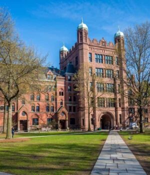 Українські-ветерани-навчатимуться-у-Єльському-університеті-за лідерською програмою-від-Фонду-Віктора-Пінчука