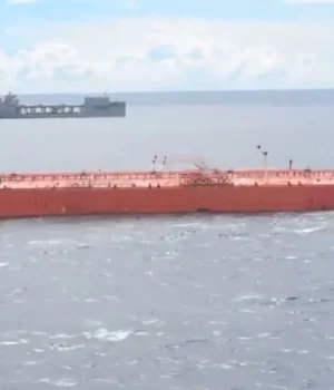 США-перехопили-у-морі-підсанкційне-судно-m/t-tifani-без-державної-приналежності