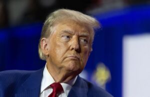 Українські парламентарі пропонують концепцію “Донніленд” для врегулювання ситуації на Донбасі Україна пропонувала перейменувати Донбас на честь Трампа, – NYT