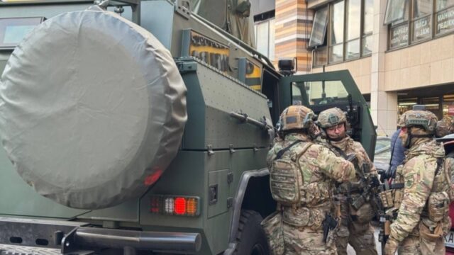 Трагедія в Києві: стрілянина забрала життя семи людей, поліція під тиском критики «Вони-не-мають-боятися-пострілів».-Поліція-з-бойовим-досвідом-здатна-захистити-цивільних?