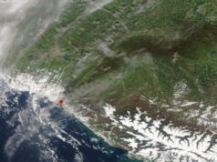 Масштабна пожежа на НПЗ у Туапсе: дим досяг Ставрополя Дим від пожежі в Туапсе розтягнувся більш ніж на 300 км (фото)