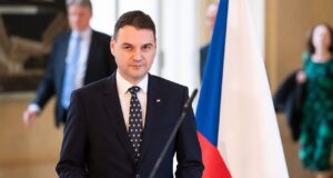 Угорщина та Словаччина змінили позицію щодо кредиту Україні та санкцій проти Росії Чехія розкрила позицію Угорщини і Словаччини після відновлення “Дружби”