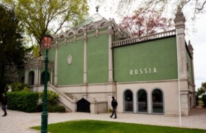 Росія вперше представить свої експонати на Венеційській бієнале з початку війни в Україні Повернення-Росії-на-Венеційську-бієнале:-Рим-сперечається-з-ЄС,-а-українці-відмовляються-від-протестів?