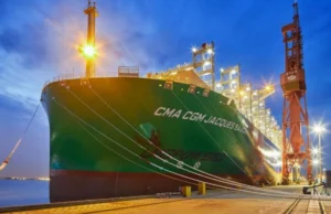 Трамп розглядає продовження пільг для морських перевезень для стримування цін на нафту Трамп-розглядає-продовження-пільг-для-морських-перевезень-–-щоб-стримати-ціни-на-нафту-і-бензин