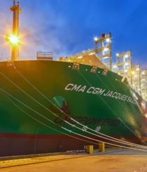 Трамп-розглядає-продовження-пільг-для-морських-перевезень-–-щоб-стримати-ціни-на-нафту-і-бензин