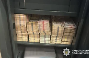 В Україні викрито мережу наркоторгівлі та шахрайських call-центрів Наркоторгівля-через-мережу-магазинів,-call-центри-та-погрози-–-в-Україні-провели-сотні-обшуків-і-викрили.