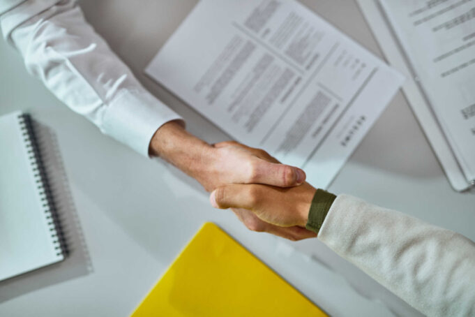 Оновлені вакансії у Нововолинську: Центр зайнятості повідомляє Робота-у-Нововолинську:-інформує-Центр-зайнятості