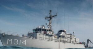 Україна отримає мінний тральщик Zr.Ms. Makkum від Нідерландів Україна отримає мінний тральщик “Генічеськ” з підводними дронами
