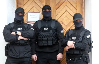 В Харкові викрито військових, які катували цивільних осіб У Харкові викрили групу військових ТЦК, підозрюваних у катуваннях цивільних