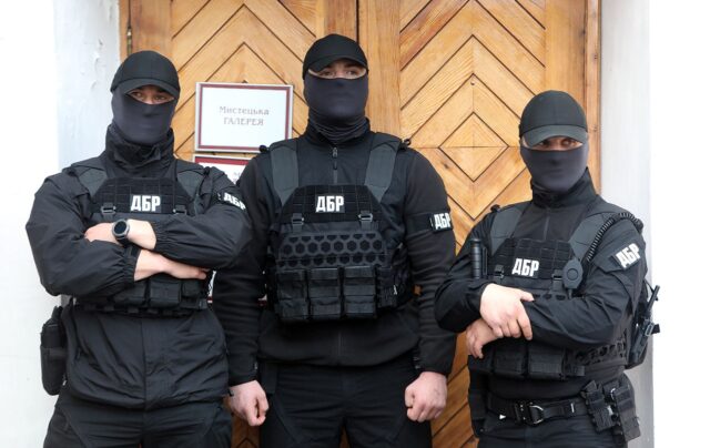 В Харкові викрито військових, які катували цивільних осіб У Харкові викрили групу військових ТЦК, підозрюваних у катуваннях цивільних