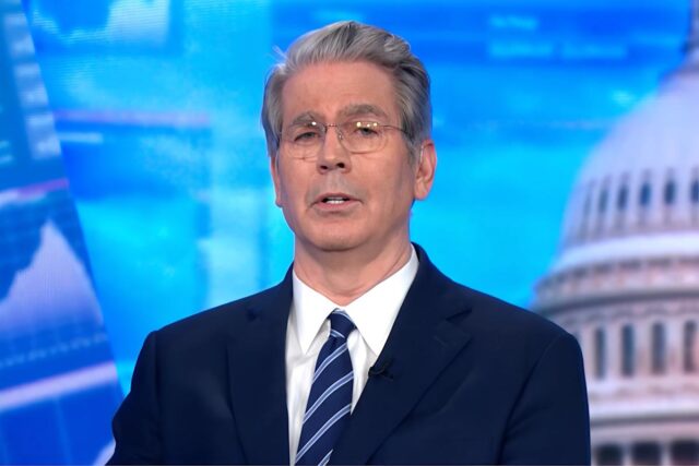 У Трампа пояснили послаблення санкцій проти Росії У-Трампа-пояснили-послаблення-санкцій-проти-Росії