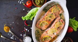 Вечеря в одній формі за 30 хвилин: секрет ідеального лосося, який “тане” у роті Вечеря-в-одній-формі-за-30-хвилин:-секрет-ідеального-лосося,-який-“тане”-у-роті